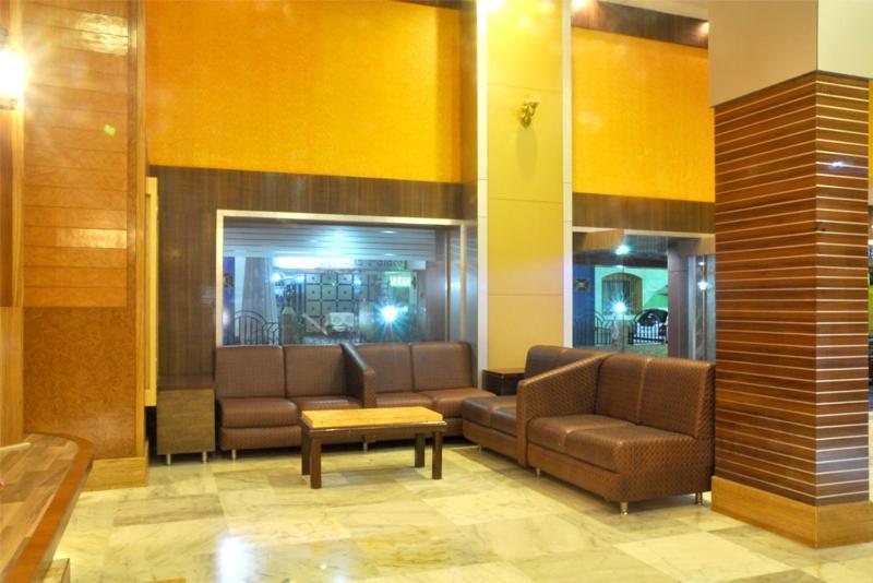 Sharan Hotell Shirdi Exteriör bild